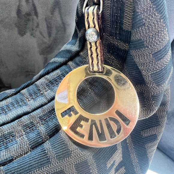 Fendi chain hobo and bracelet bag - Picture 7 of 17